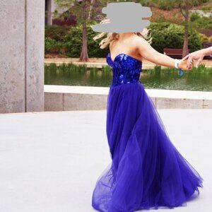Blue prom dress
